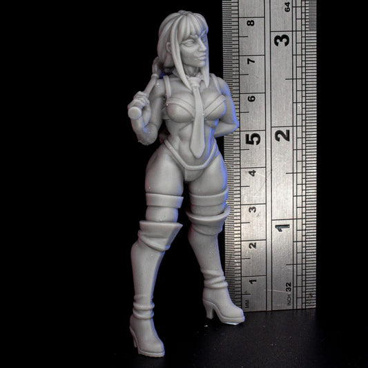 Devil Hunter Mistress Bae Victis by Vae Victis Miniatures 75mm scale Fantasy Miniature  VVM 0133