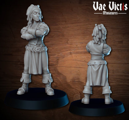 Woman Pirate by Vae Victis 32mm Scale Fantasy Miniature VVM 0115