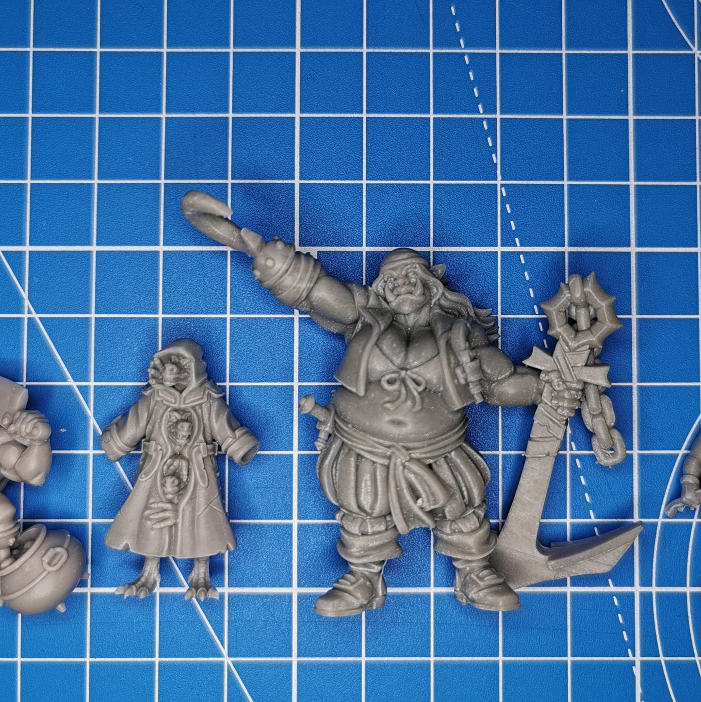 Three Kobolds in a trench coat by Vae Victis Miniatures 28mm scale VVM 0123