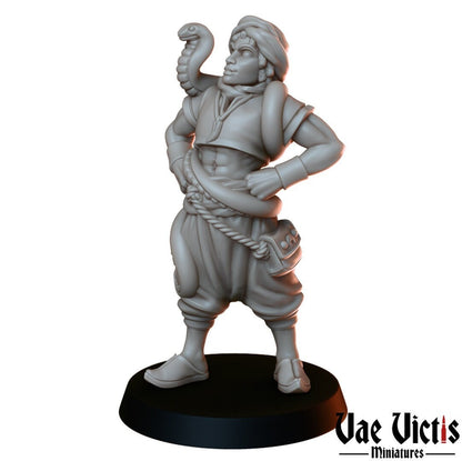 Snake Charmer by Vae Victis Miniatures 32mm Scale Fantasy Miniature  VVM 0010