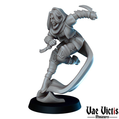 Elf Thief by Vae Victis Miniatures 32mm Scale Fantasy Miniature  VVM 0016